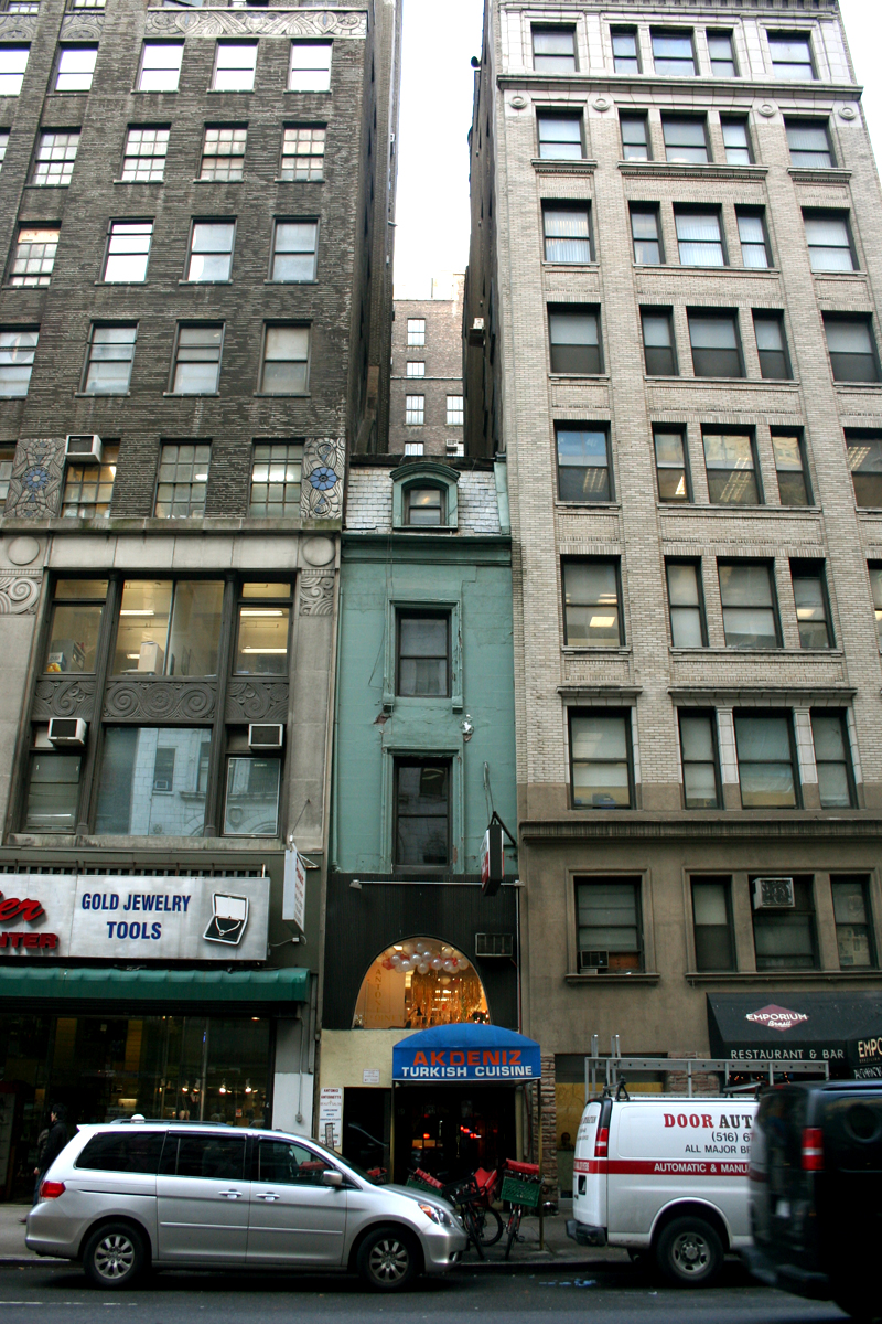 The Skinniest Building in Midtown