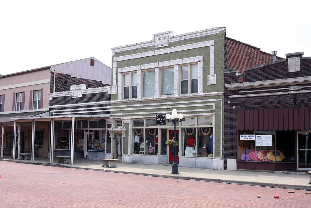 Small Towns Across Illinois (Roadtrip Day 03)