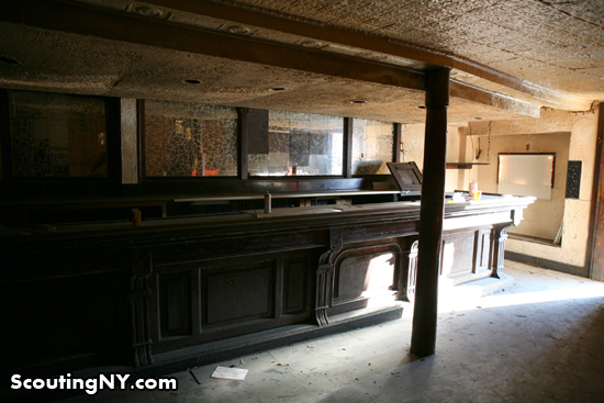 Inside A Williamsburg Bar That’s Been Boarded Up For Nearly 19 Years: Scouting What Remains Of The Ship’s Mast