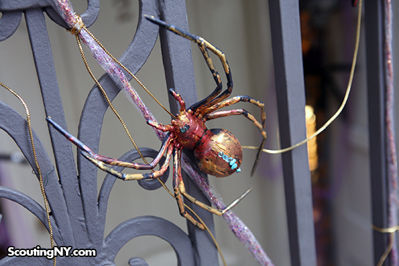 Spiders on Sutton Square